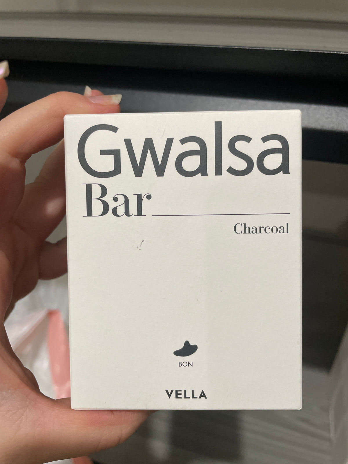 Bella gwalsa bar charcoal
